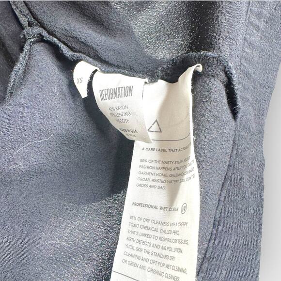 Reformation Finley XS Black Ruffle Wrap Top Cropped V-Neck Feminine French Girl - Picture 4 of 9